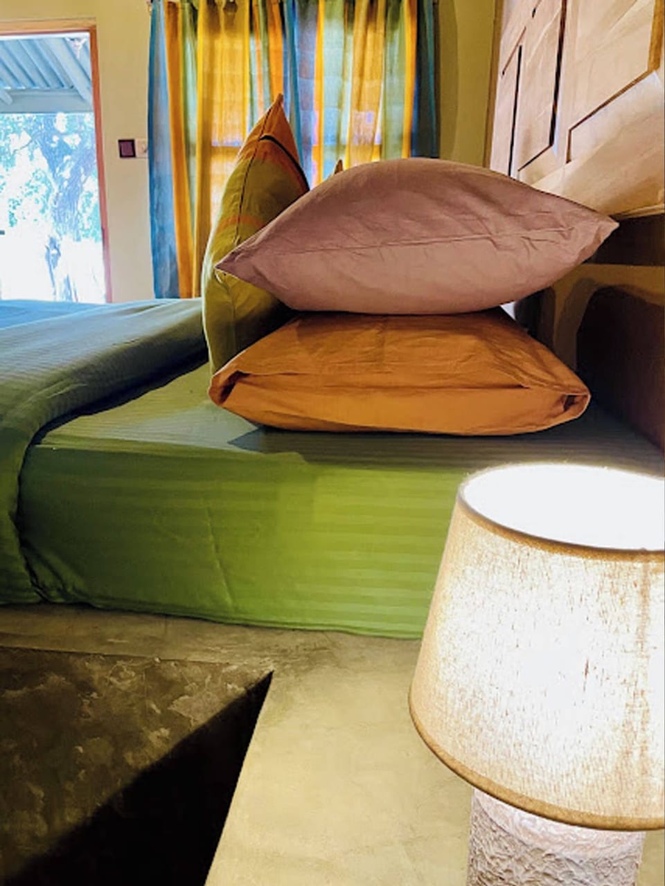 Free WiFi, bed sheets