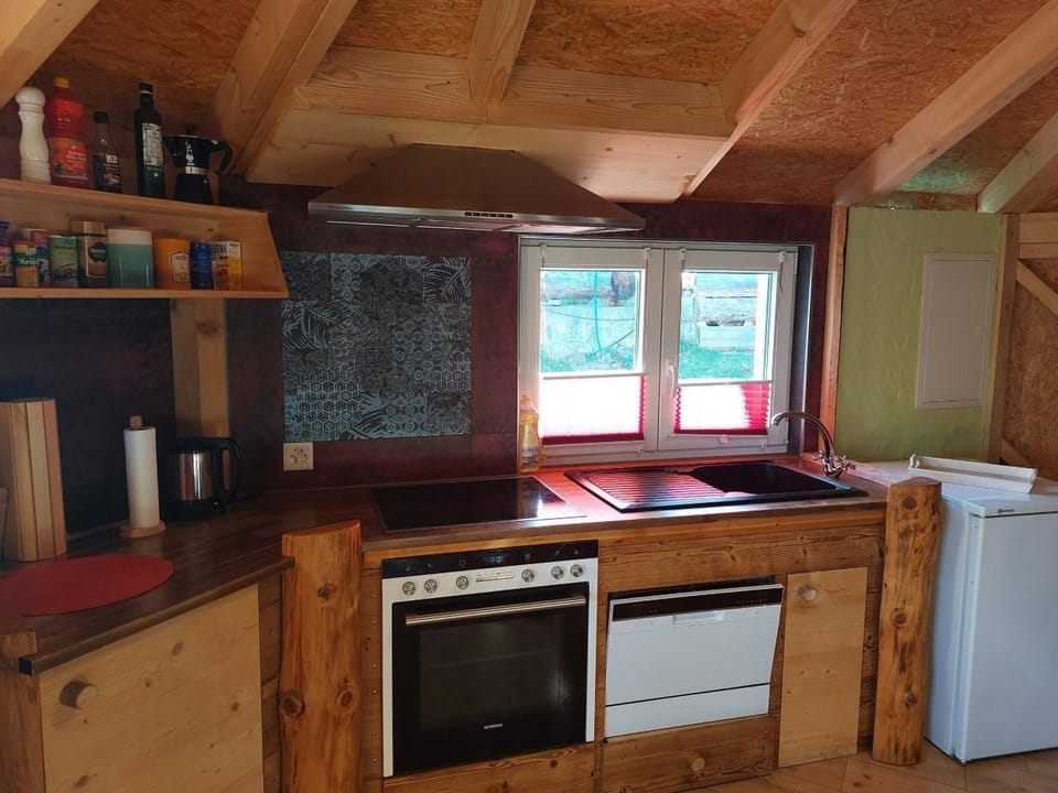Kitchen / Dining Room