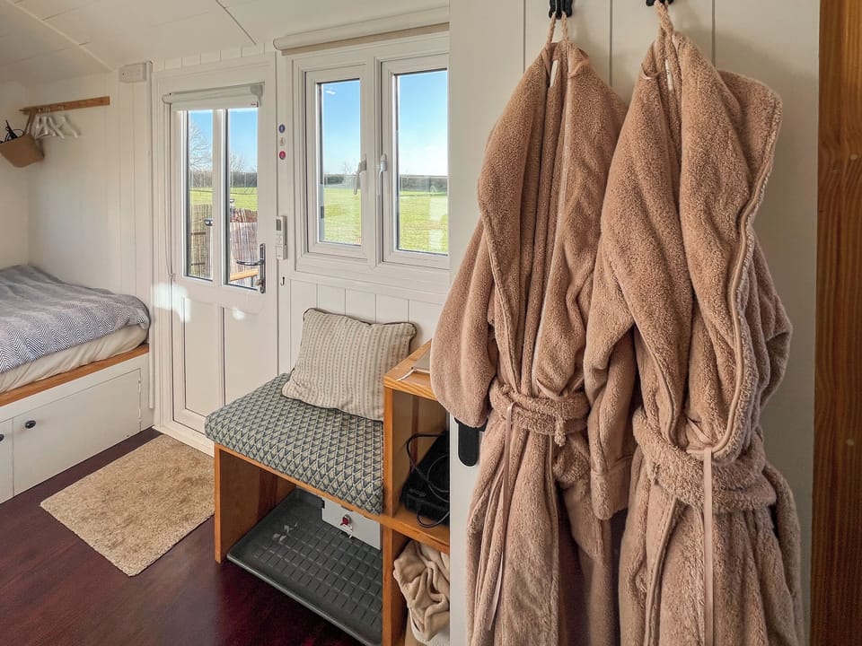 Interior | Oak Hut - Temple Bruer Glamping, Temple Bruer