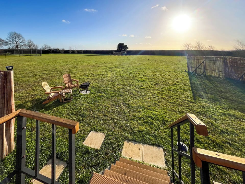 Outdoor | Oak Hut - Temple Bruer Glamping, Temple Bruer