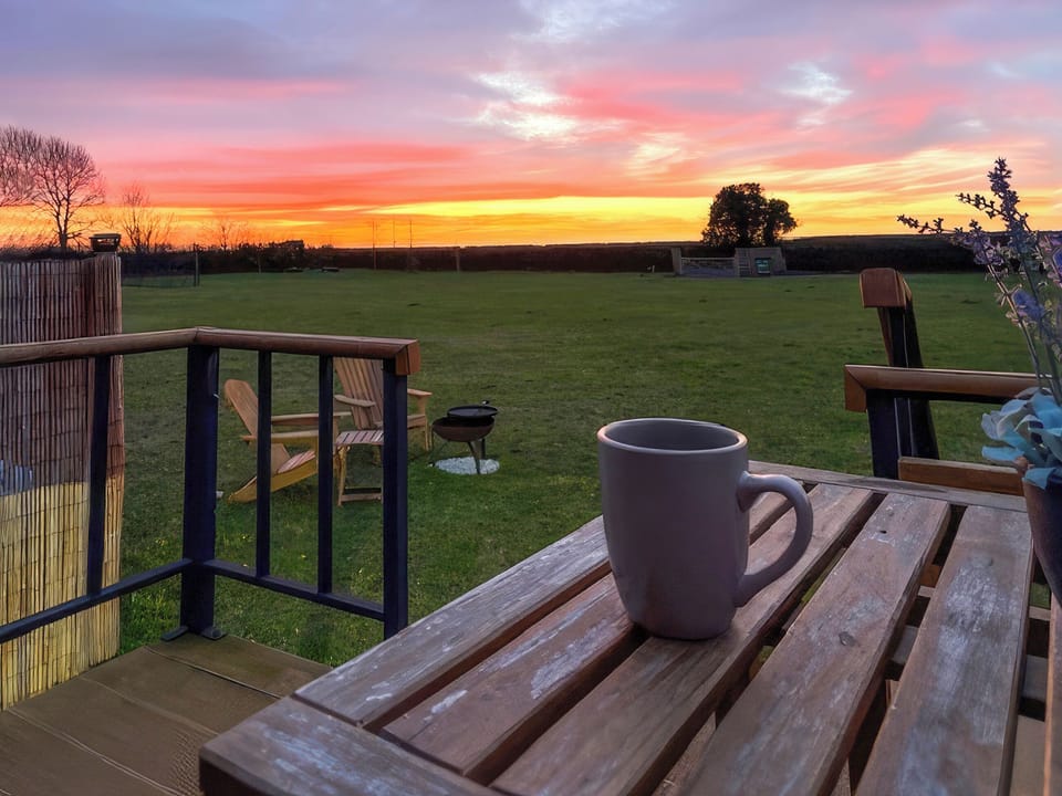Outdoor | Oak Hut - Temple Bruer Glamping, Temple Bruer