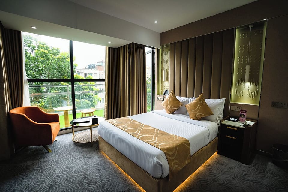 Deluxe Double Room | In-room safe, iron/ironing board, free WiFi