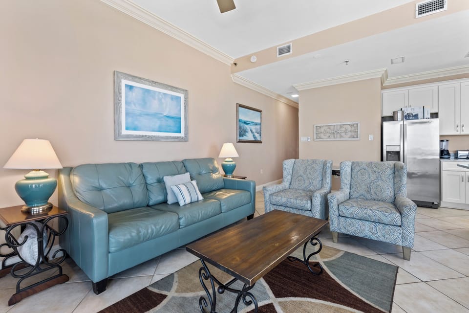 Signature Condo, 3 Bedrooms, Hot Tub, Beach View | Living room | 50-inch Smart TV with cable channels