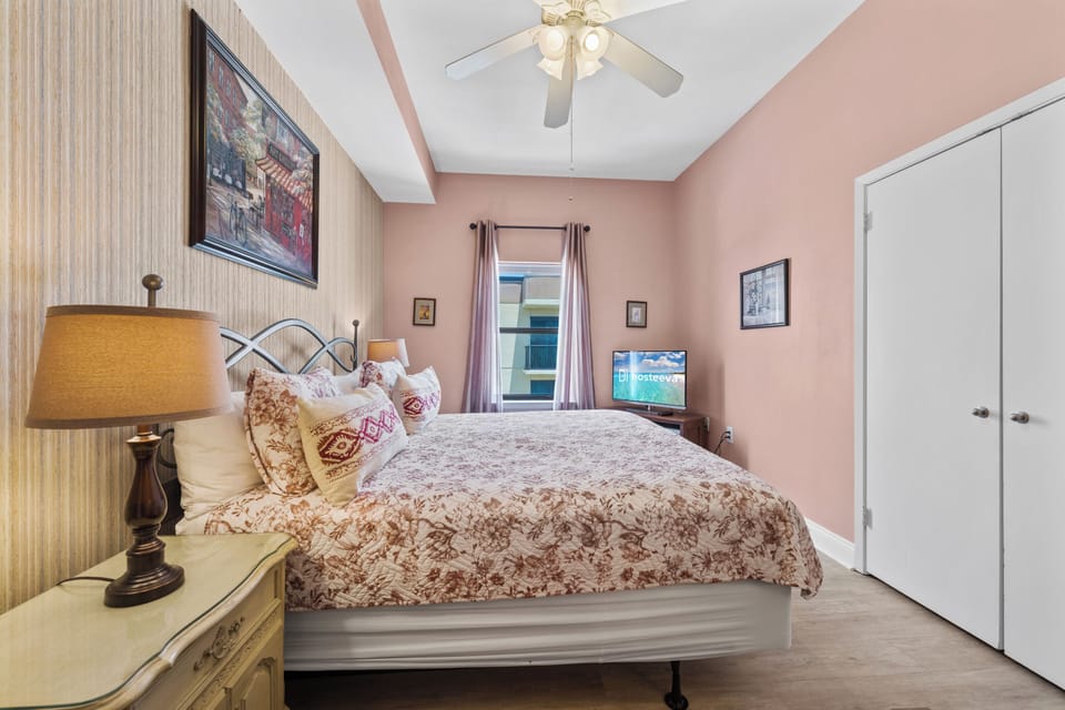 Signature Condo, 3 Bedrooms, Hot Tub, Beach View | Iron/ironing board, WiFi (free), individually decorated