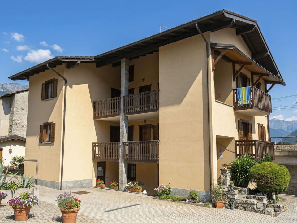 Residential Area, Home, House, Human Settlement, Door, Balcony, Shade, Porch, Mountain Village, Villa