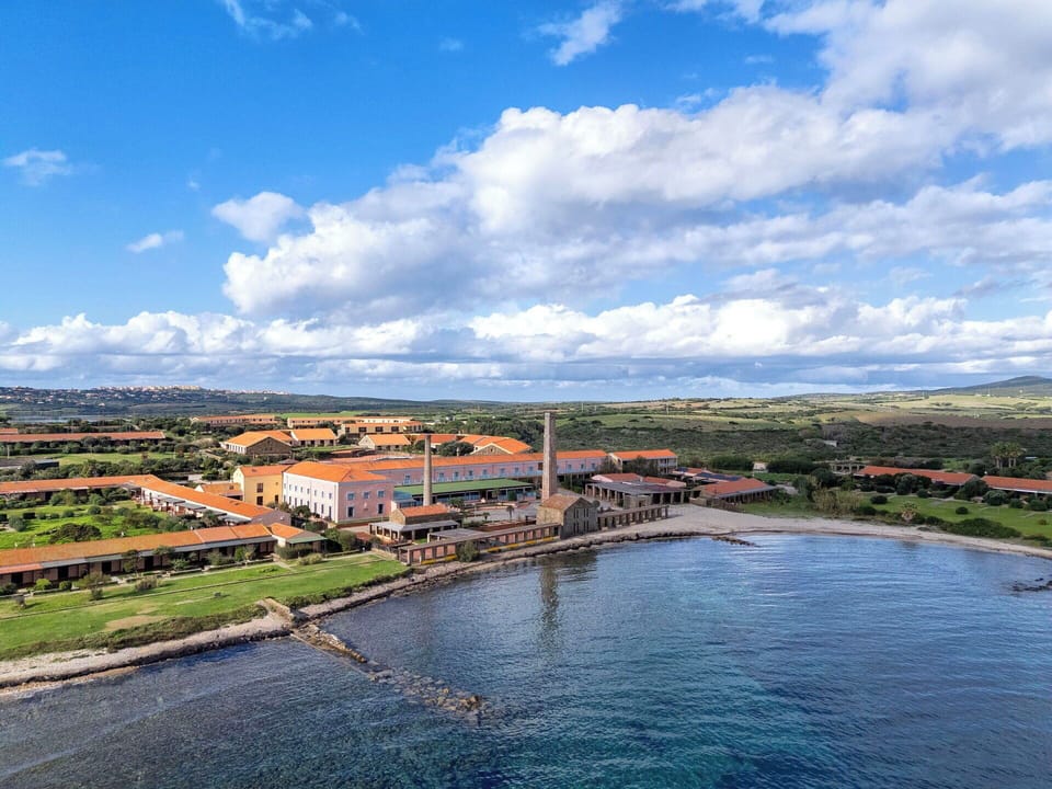 Water, Water Resources, Body Of Water, Horizon, Landscape, Coastal And Oceanic Landforms, Waterway, Coast, House, Sea