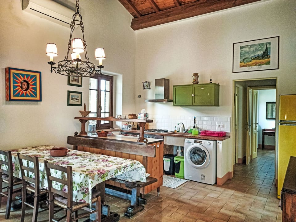 Kitchen / Dining Room