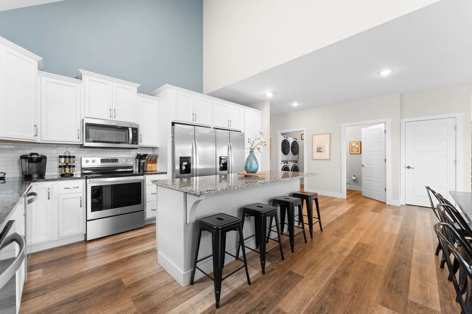 Fully stocked kitchen, just bring the food!