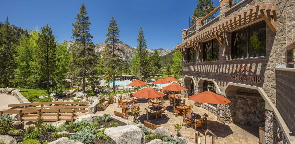 1.Everline Resort &amp; Spa