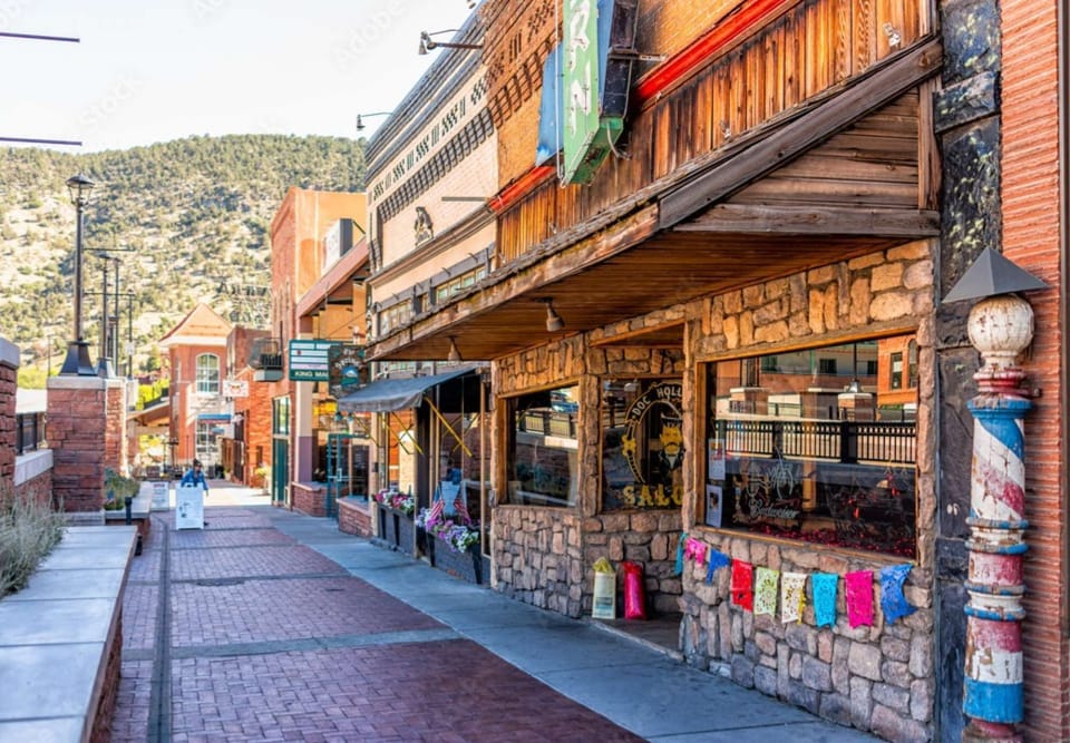 Glenwood Springs Historic Downtown – Approx. 2.9 miles (~7-min drive)