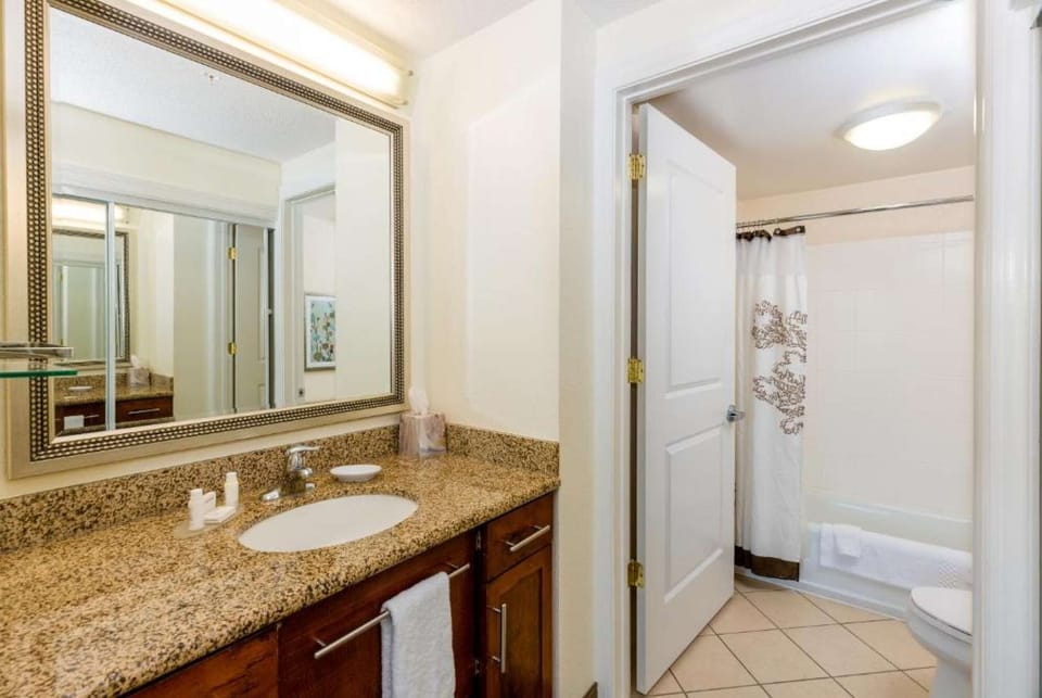Bathroom with Shower/Tub Combo