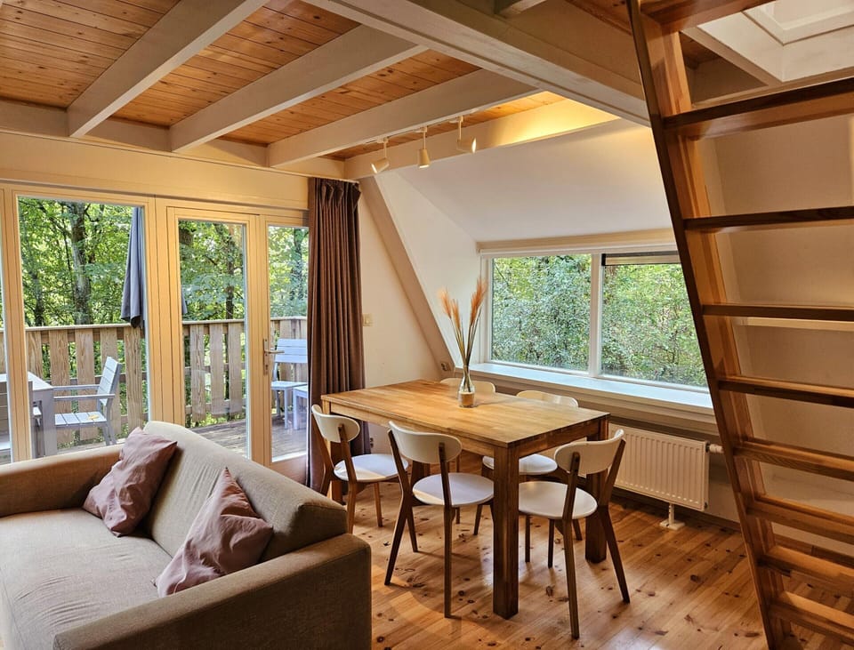 Chalet | Dining