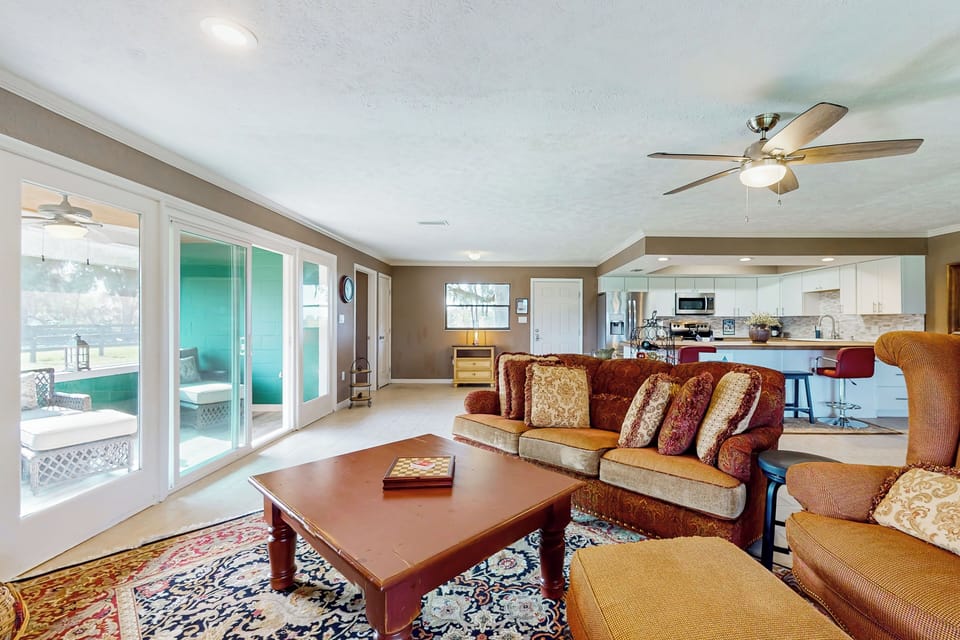 House (2 Bedrooms) | Interior
