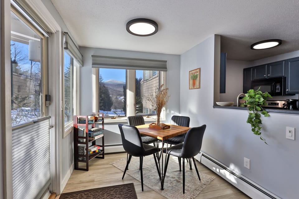 House, 1 Bedroom | Dining