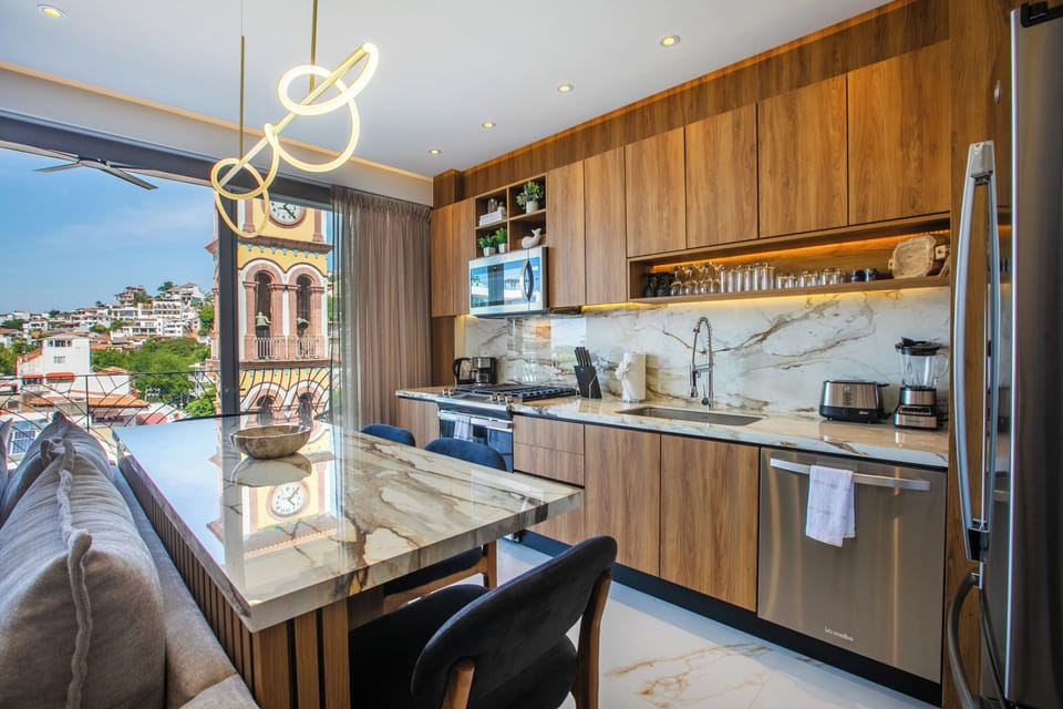 Fully equipped kitchen with premium appliances