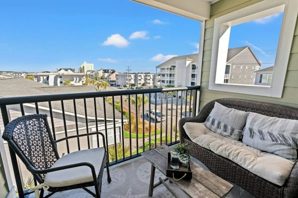 Have a cup of coffee while enjoying the ocean breeze.