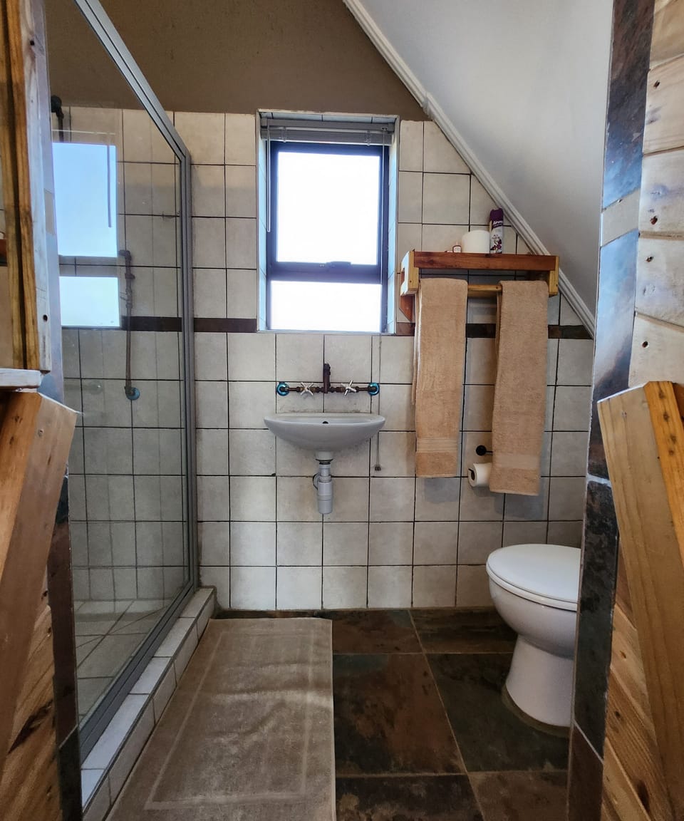 Luxury Room, Patio, Pool View | Bathroom | Shower, towels, soap, shampoo
