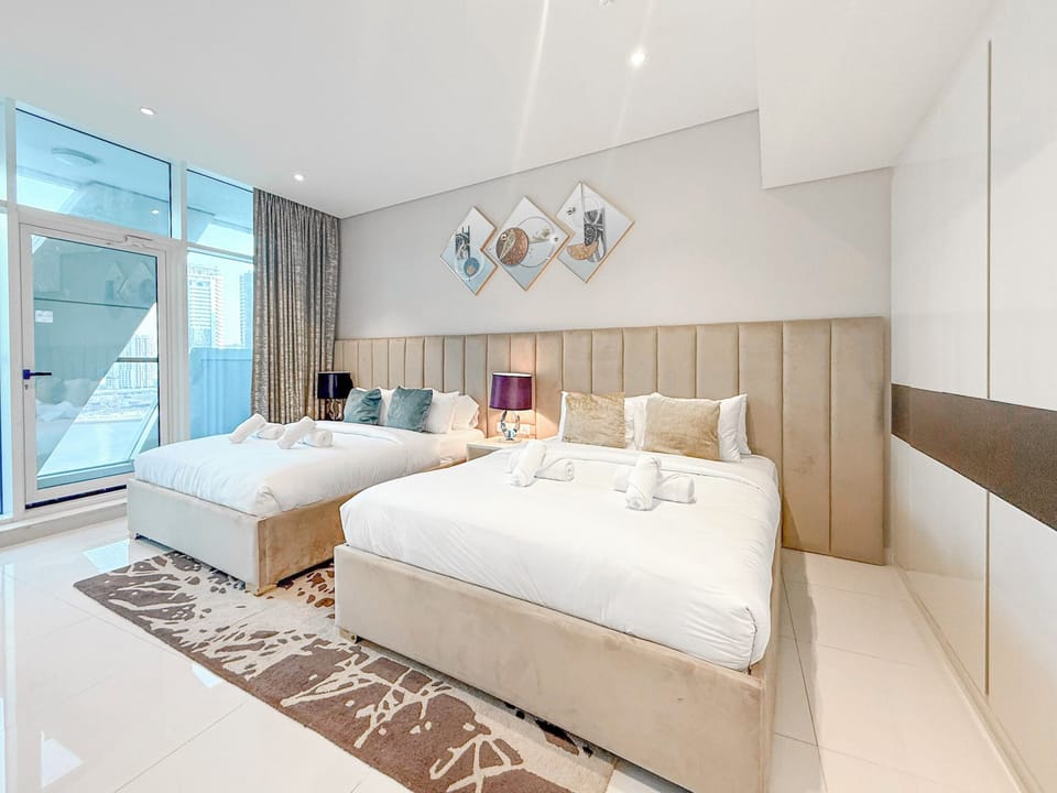 Deluxe Apartment, Balcony, Canal View | In-room safe, blackout drapes, iron/ironing board, free WiFi