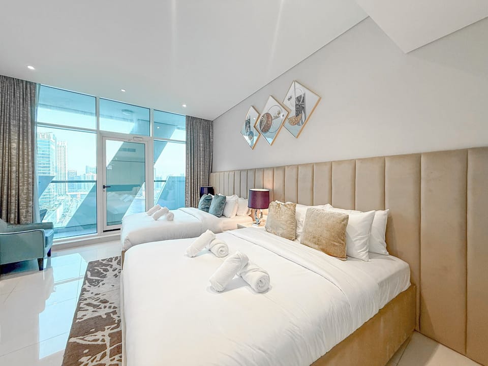 Deluxe Apartment, Balcony, Canal View | In-room safe, blackout drapes, iron/ironing board, free WiFi