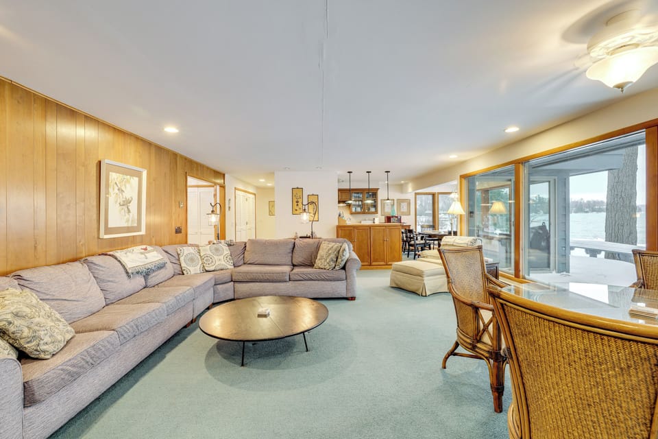 Maple City Vacation Rental | 5BR | 3BA | 4,400 Sq Ft | 1 Step to Enter