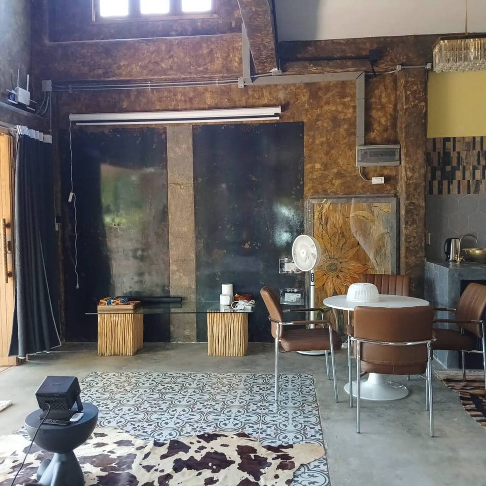 House, 2 Bedrooms, Accessible, Smoking | Dining