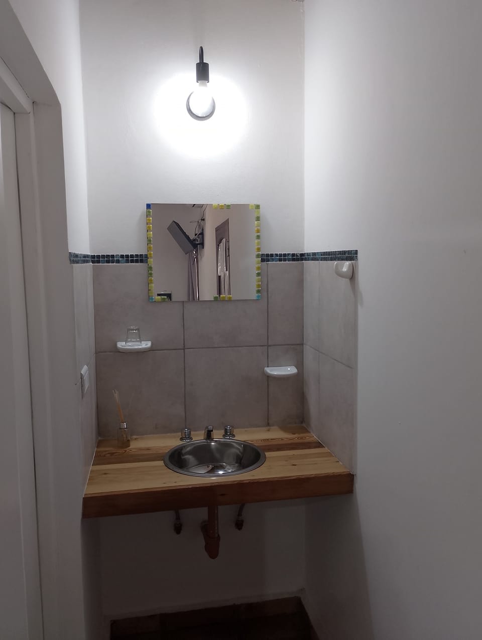Triple Room | Bathroom | Shower, rainfall showerhead, bidet, towels