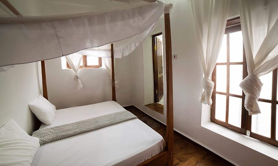 Basic Double Room | Soundproofing, free WiFi