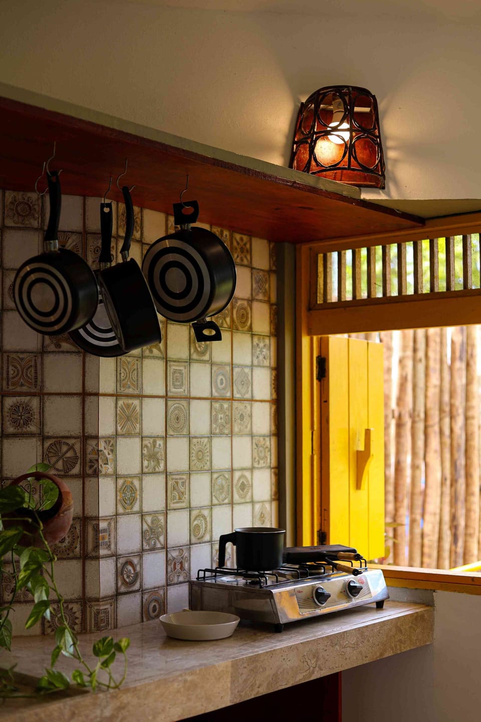 Bungalow, Balcony, Partial Sea View | Private kitchen | Mini-fridge, microwave, highchair, blender