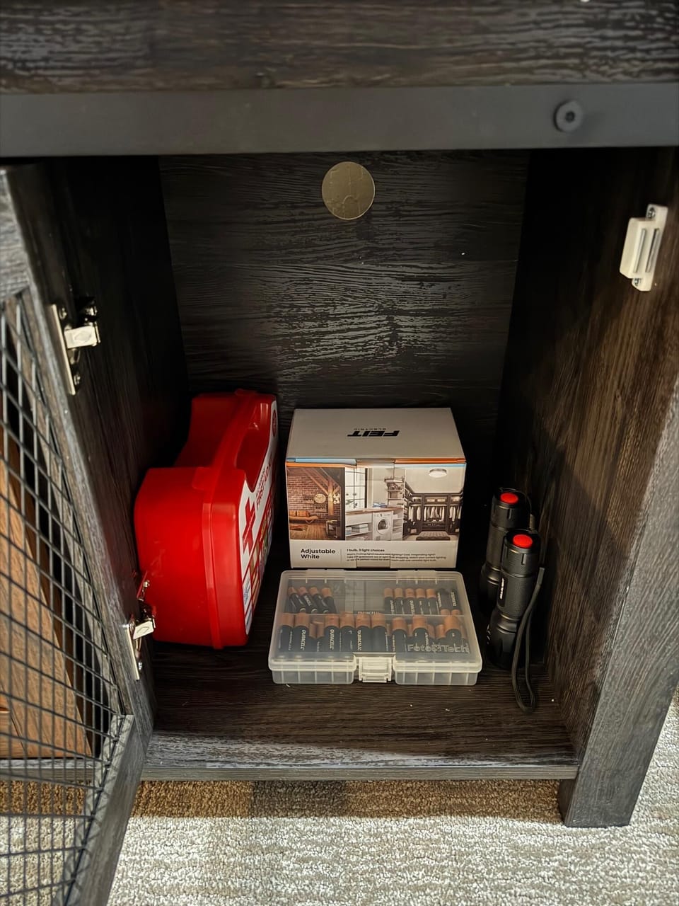 Med Kit, Flashlights, Bulbs, Batteries (IN HOME USE ONLY)