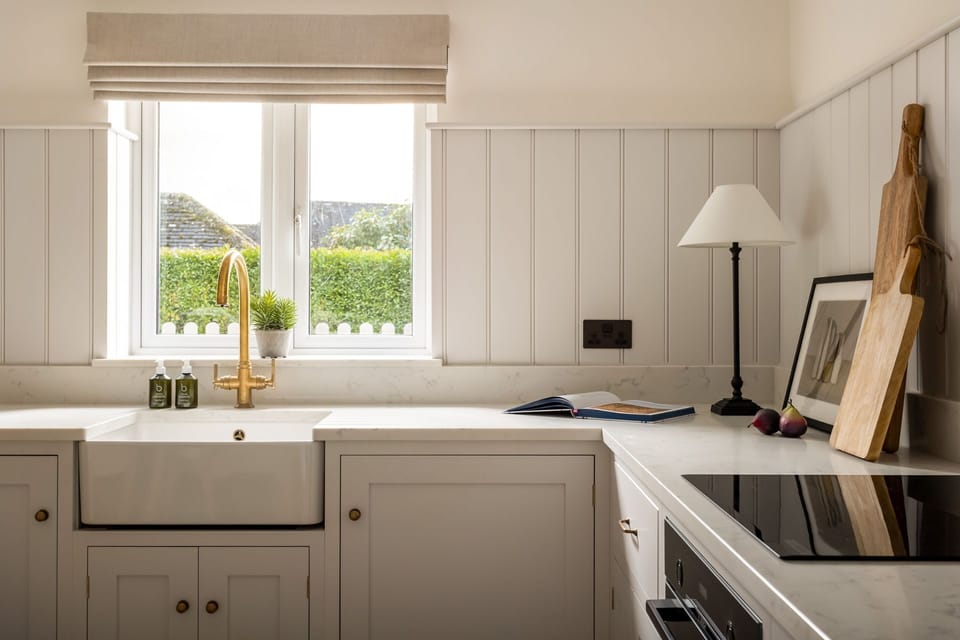 1 Horseshoe Cottages - Kitchen