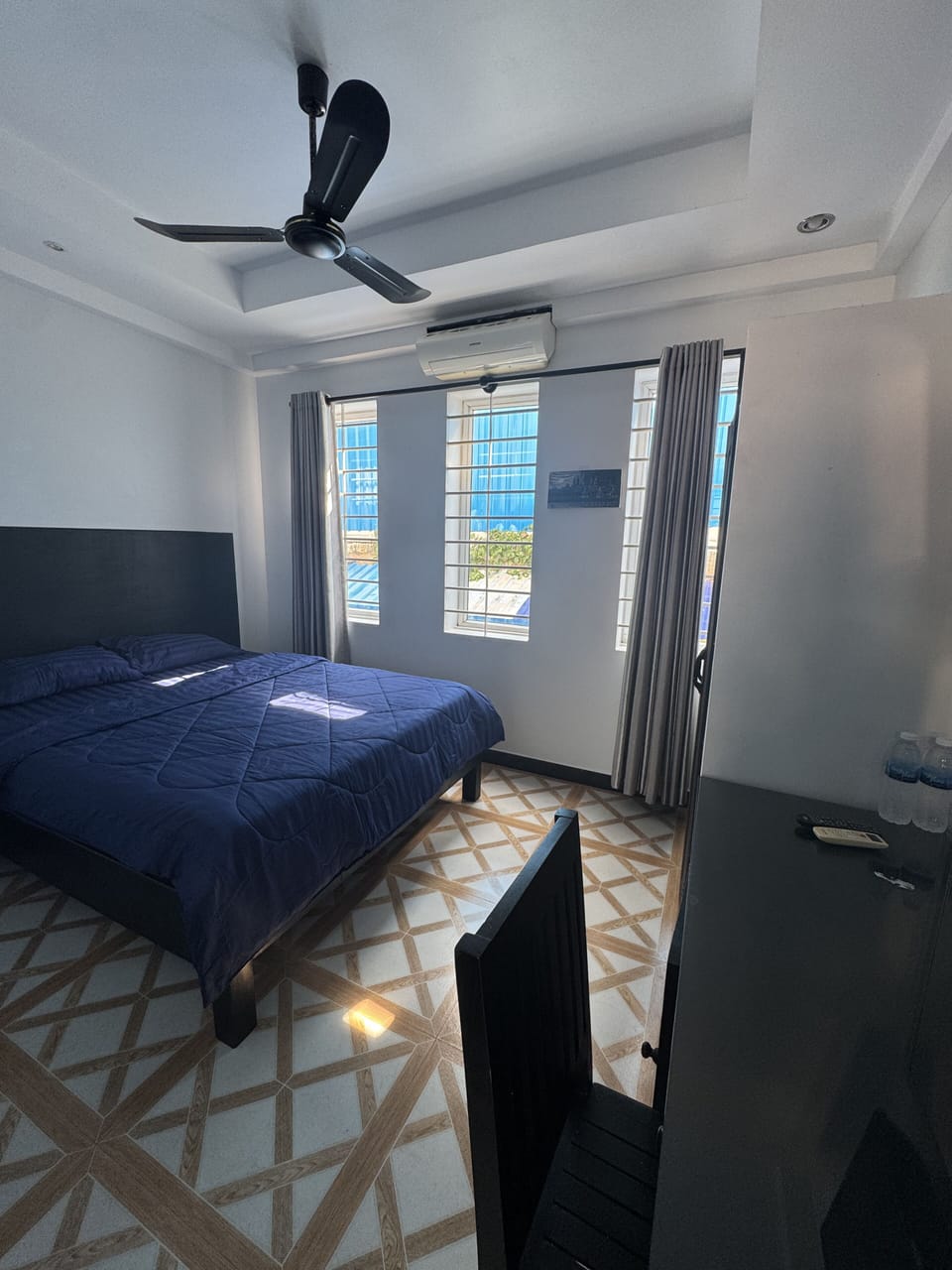 Standard Room, 1 Double Bed | Desk, laptop workspace, blackout drapes, iron/ironing board