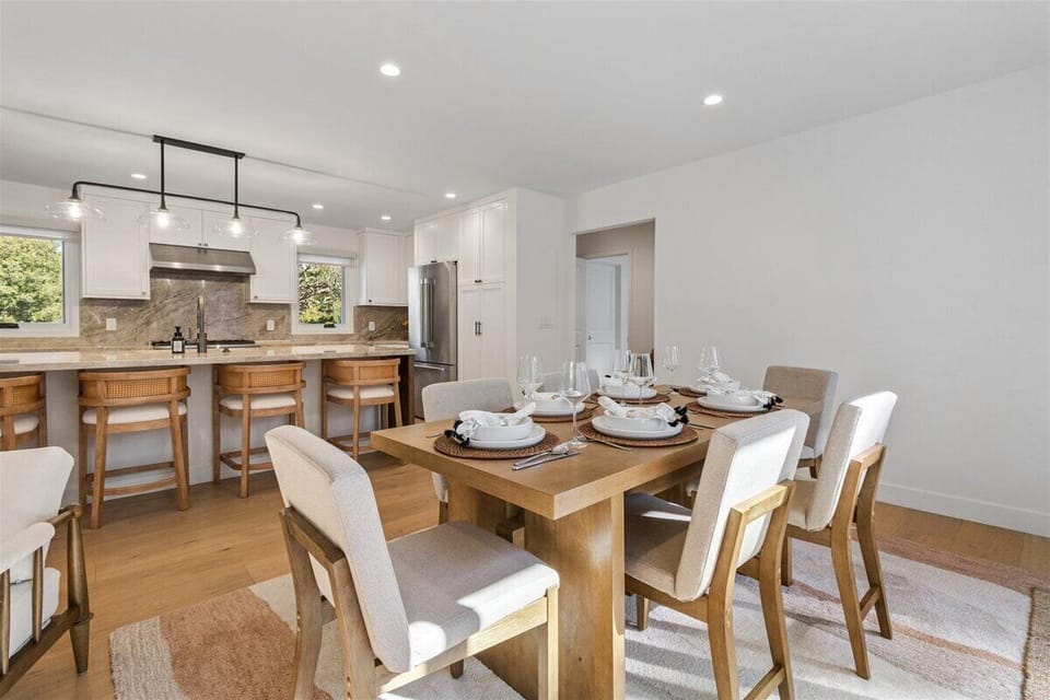 Dining Area Next to the Kitchen