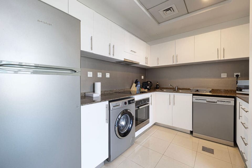 Cook your favorite meals in a fully equipped kitchen with modern appliances. Experience the convenience and joy of home-cooked dining.If you’d rather have a meal prepared, we can arrange a chef to come and prepare your personalized 3 course meal!
