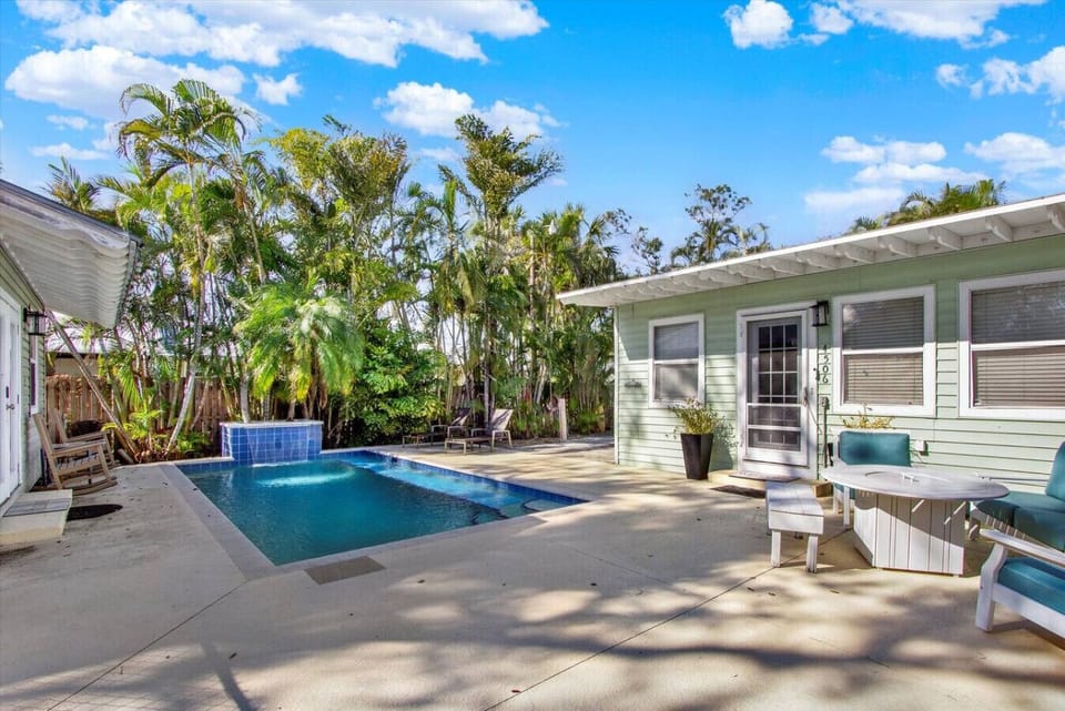 Shared pool area