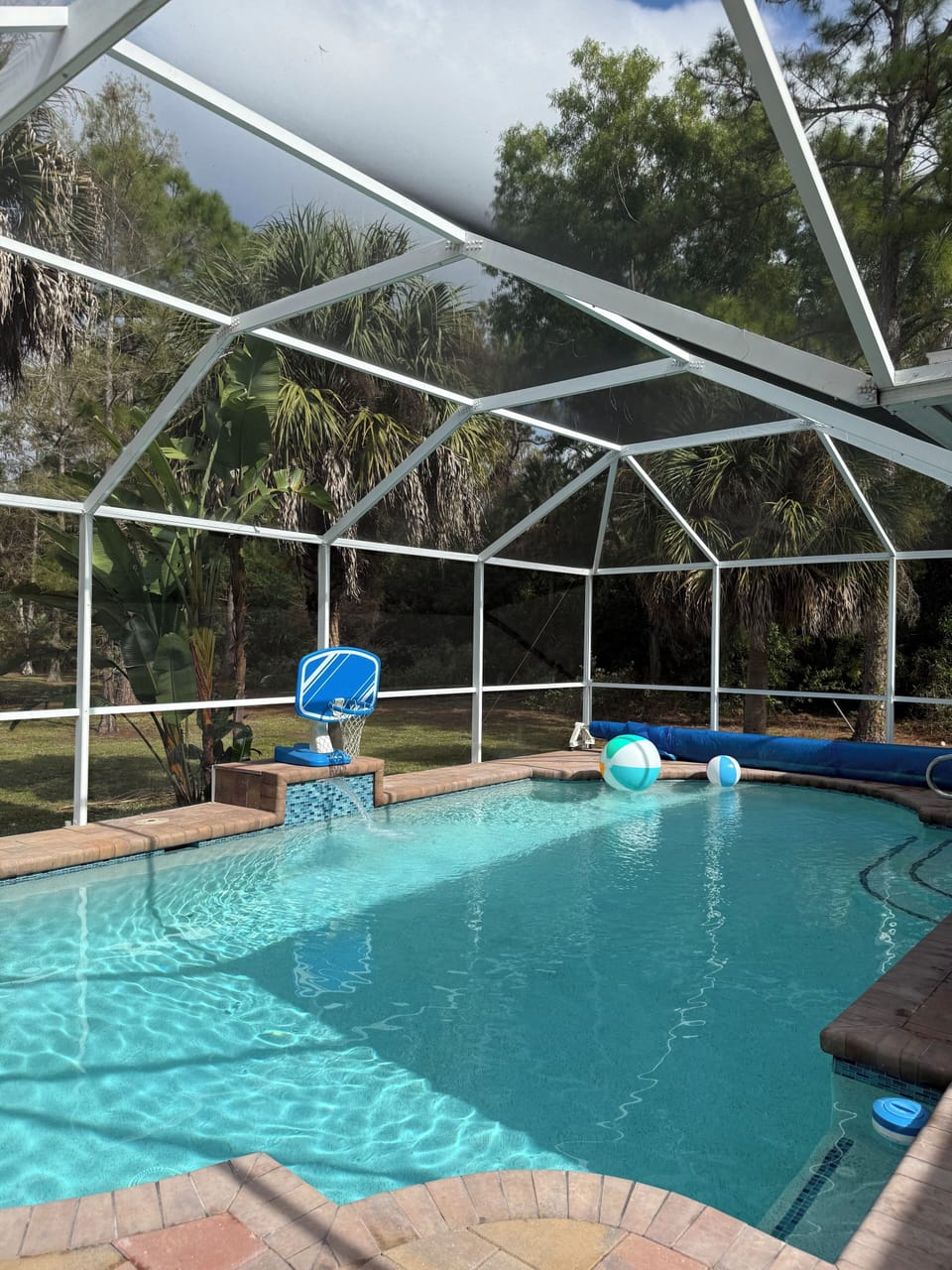 Covered lanai heated swimming pool