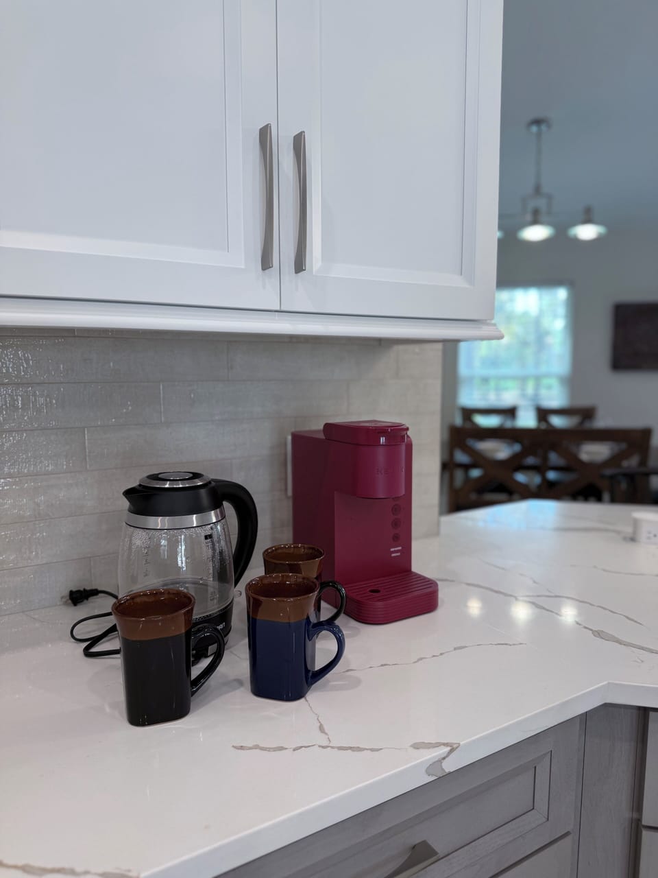 Kitchen keurig and hot tea