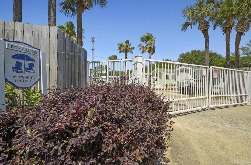 Entrance to park
