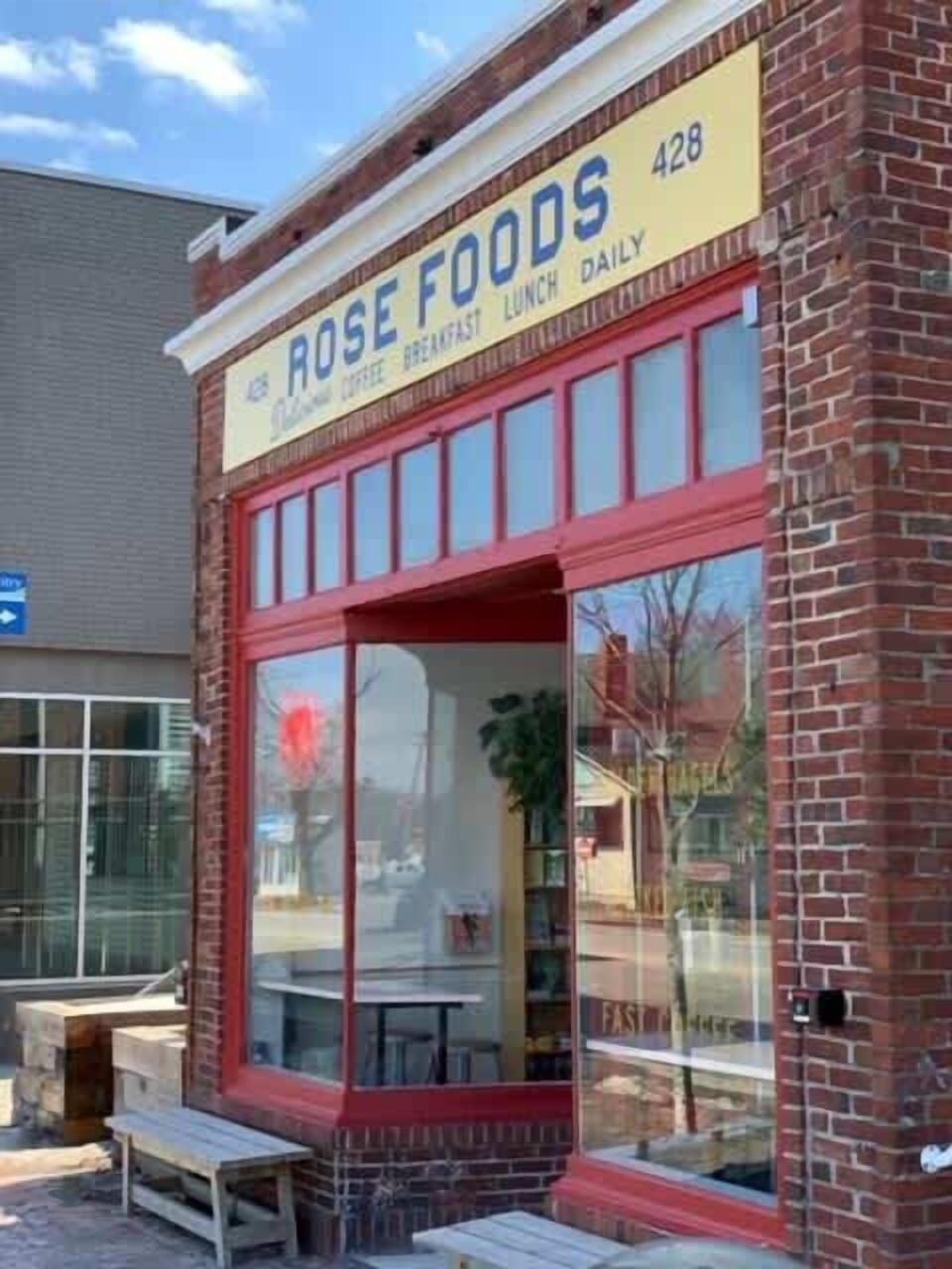 Amazing restaurant located a 5 minute walk from the house!