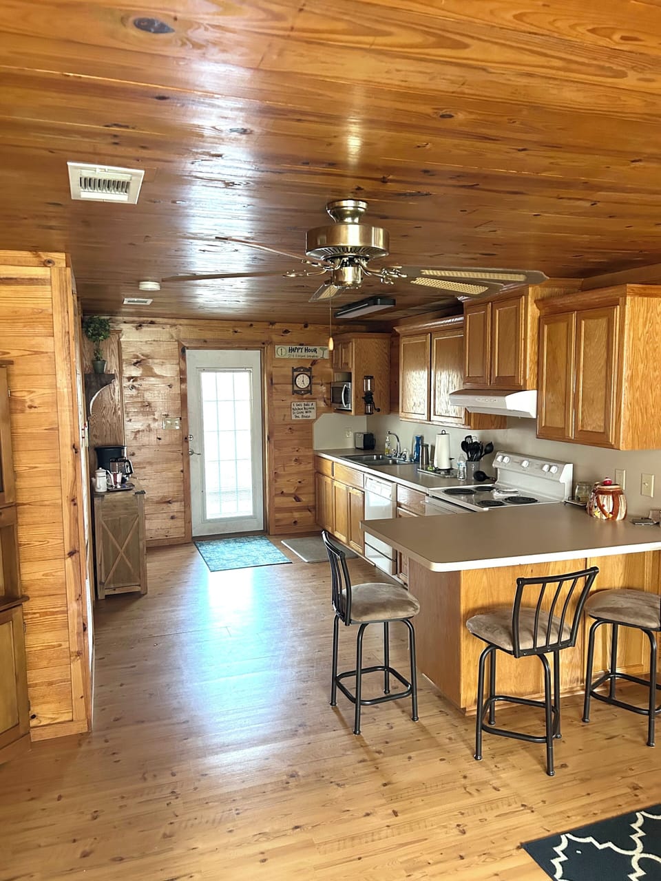 Kitchen with Bar for seating