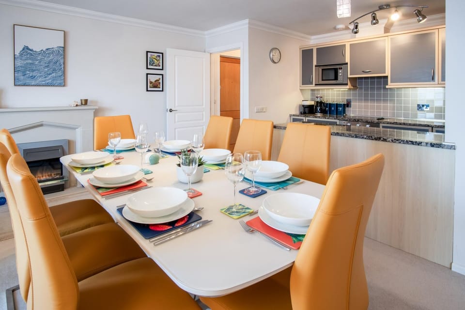 13 St Bride's Bay View - 4 Bedroom - Broad Haven (27011)