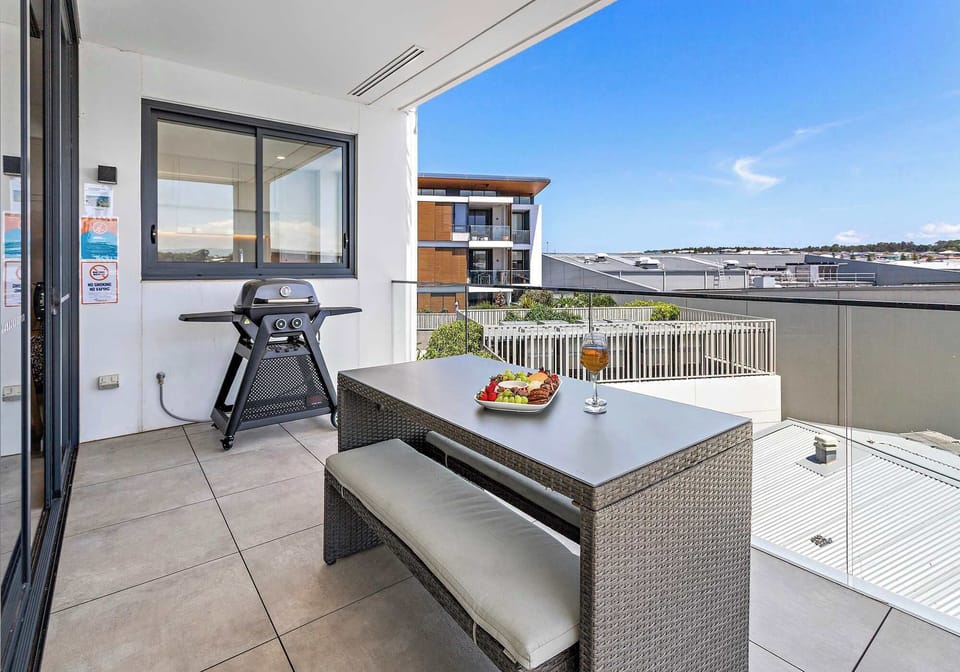 Aqua Cove Marina Escape  |  Balcony & BBQ