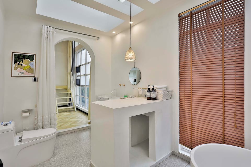 Family Duplex, River View | Bathroom | Free toiletries, hair dryer, bathrobes, slippers