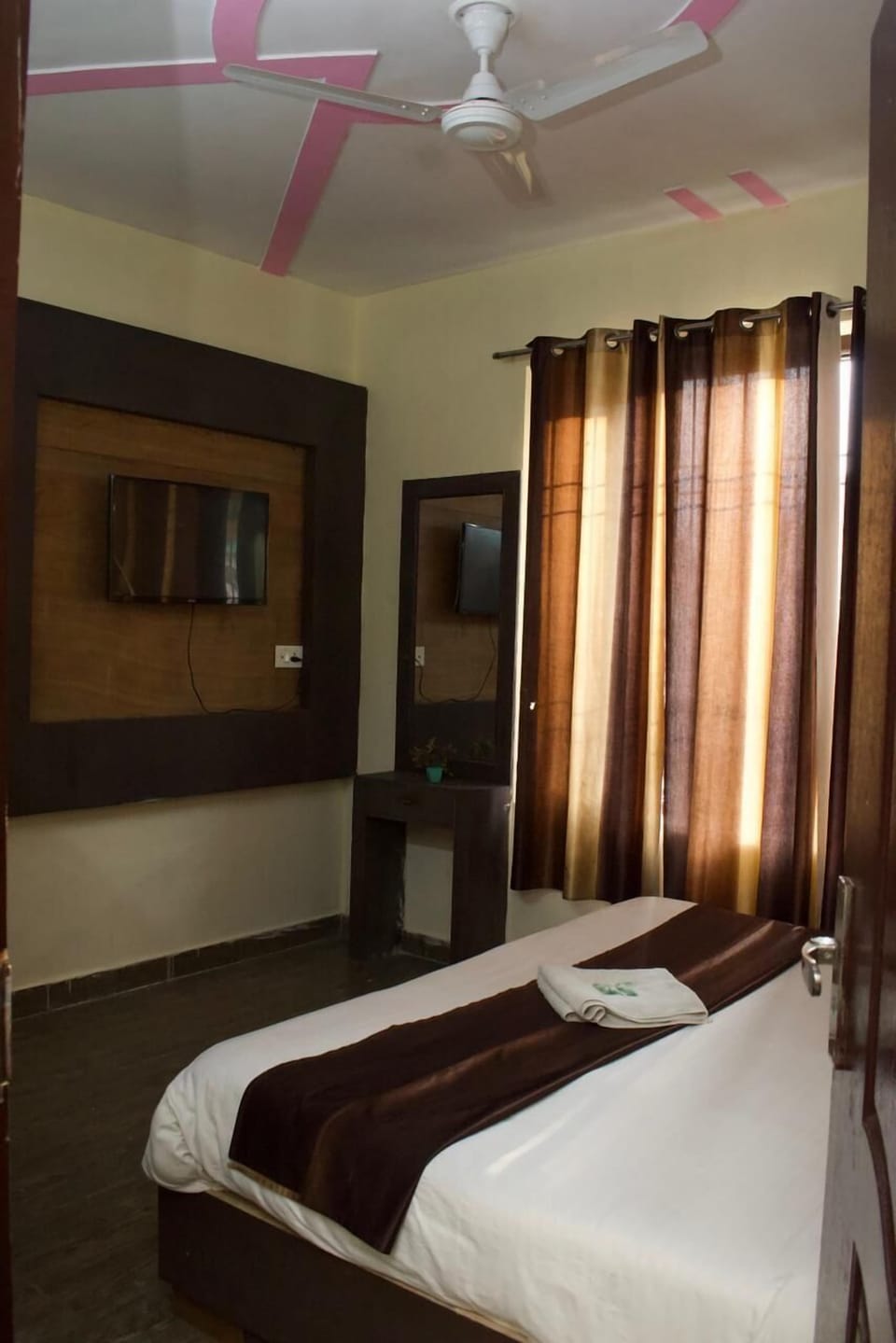 Standard Room | Rollaway beds, free WiFi, bed sheets