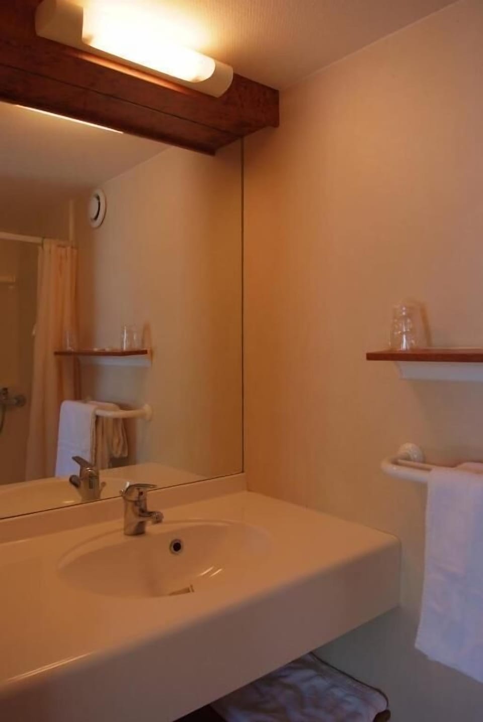 Shower, towels, soap, shampoo