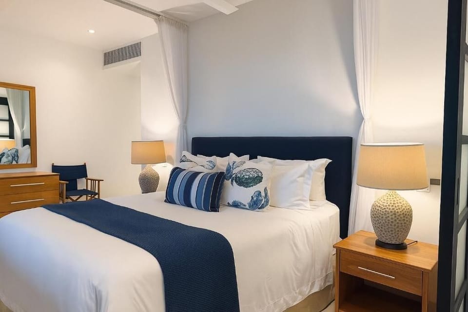 In-room safe, desk, laptop workspace, iron/ironing board