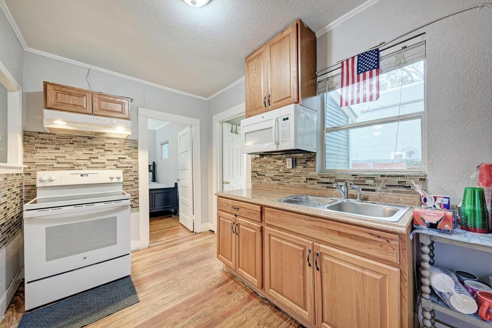 Full kitchen fully equipped for cooking meals together and having great time