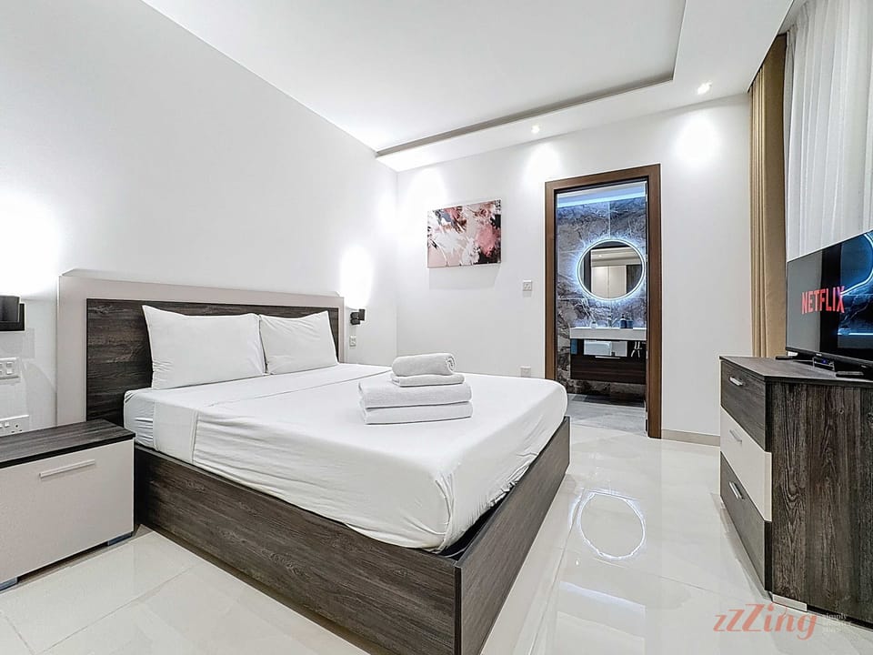 Bedroom with En-suite bathroom