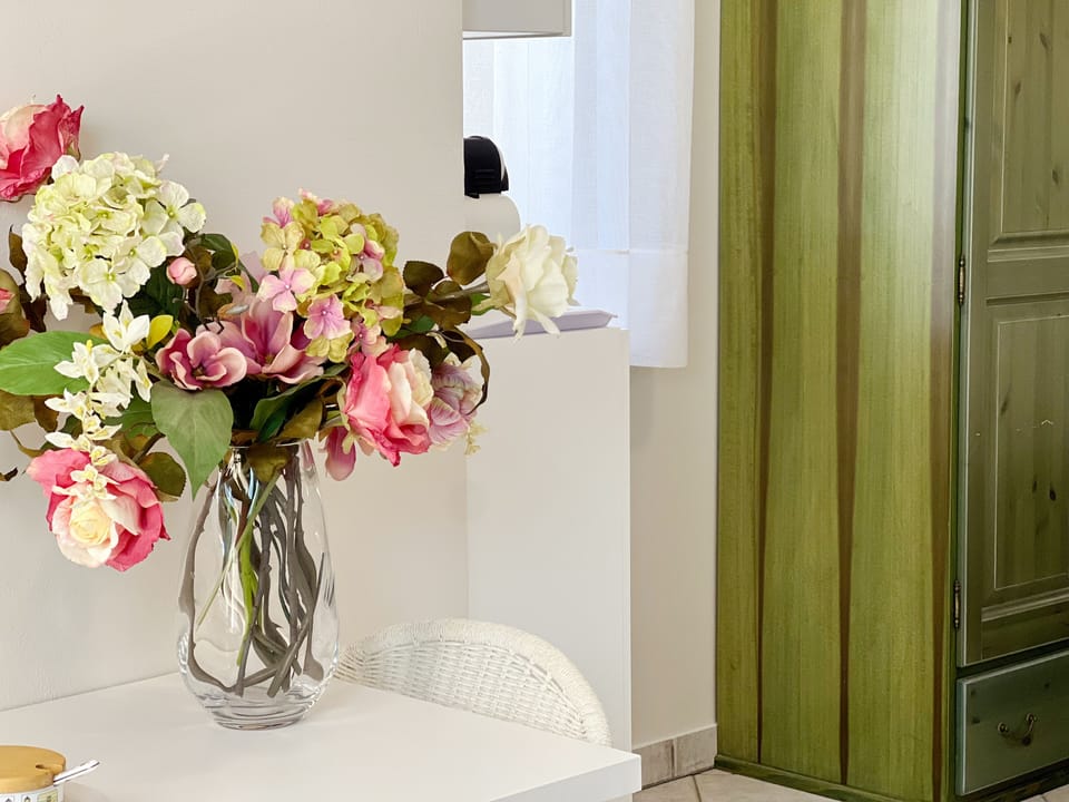 Room | Minibar, cribs/infant beds, free WiFi, bed sheets
