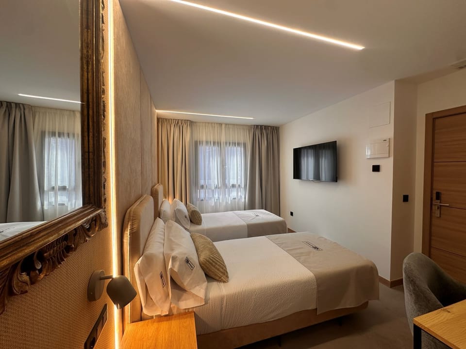Comfort Double or Twin Room | Premium bedding, down comforters, Select Comfort beds, minibar