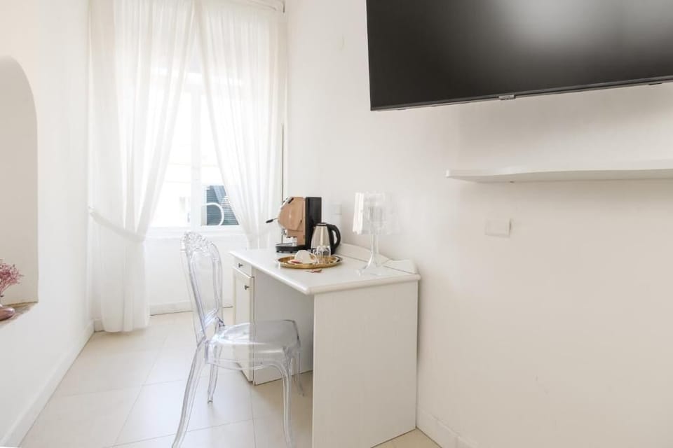 Single Room | Interior